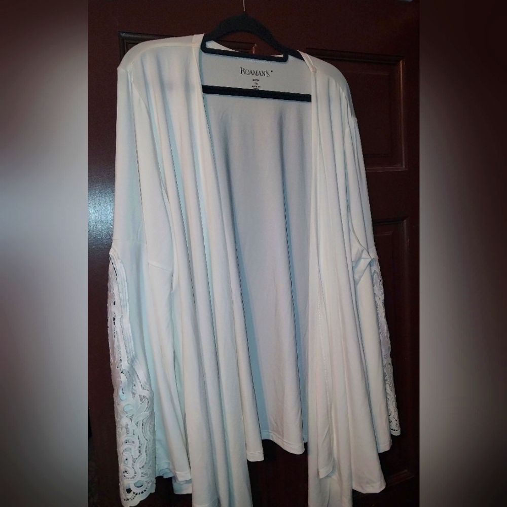 Roamans Size 1x White, almost cream stretchy over piece with crochet detail.